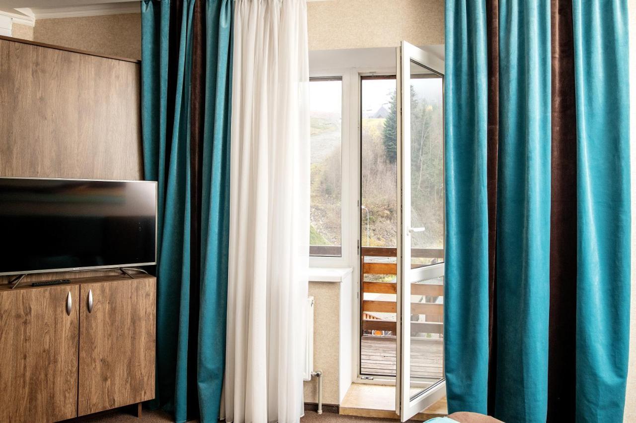 Private Rooms In Hotel Lift 1R Bukovel Exteriör bild