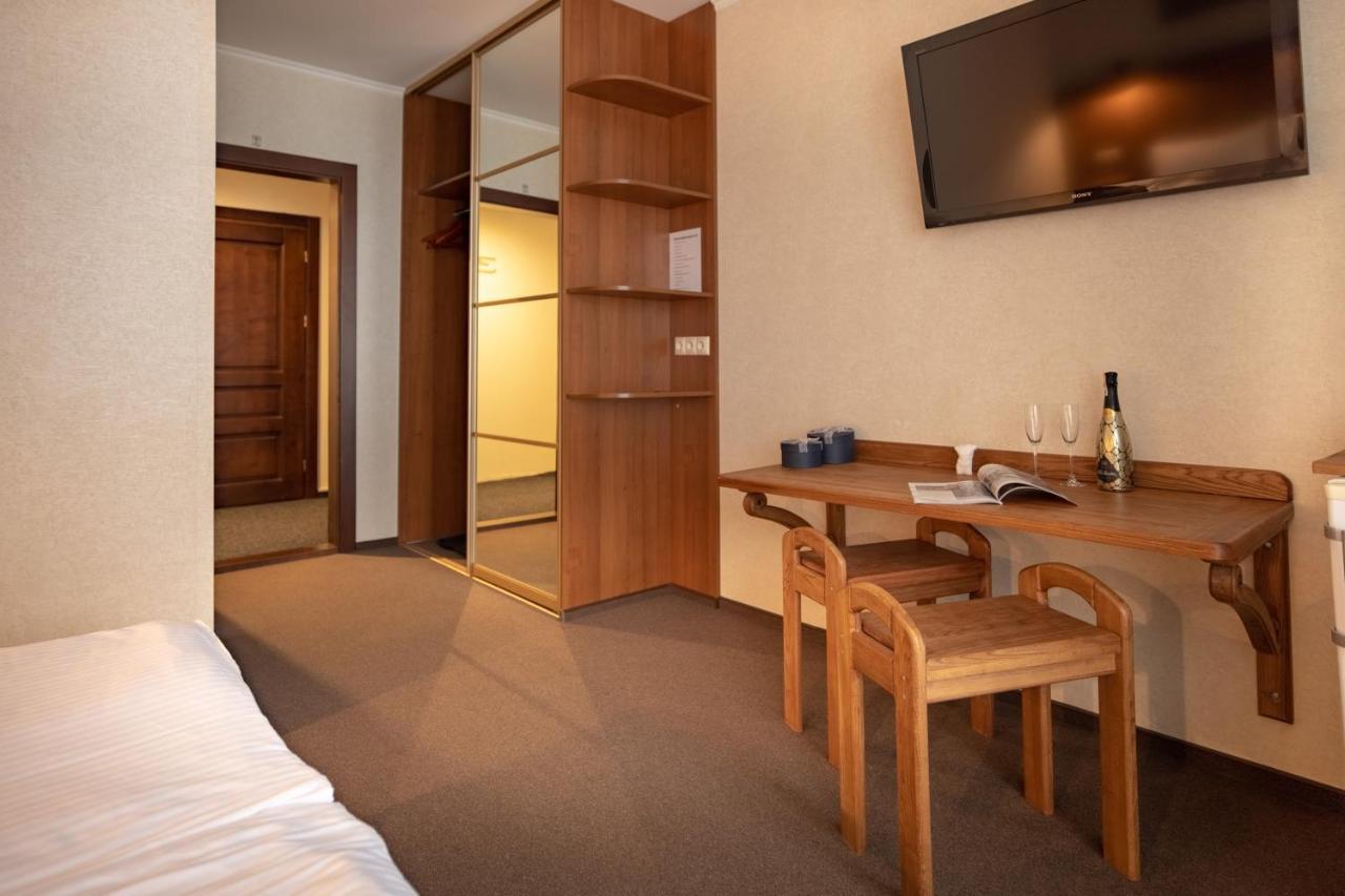 Private Rooms In Hotel Lift 1R Bukovel Exteriör bild